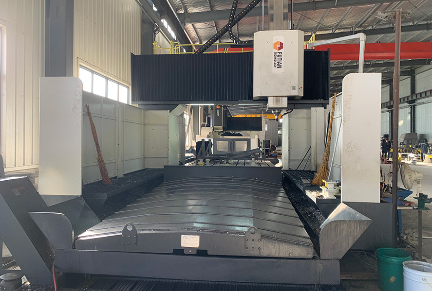 Pusat Gantry ningkatake kapasitas machining CNC gedhe