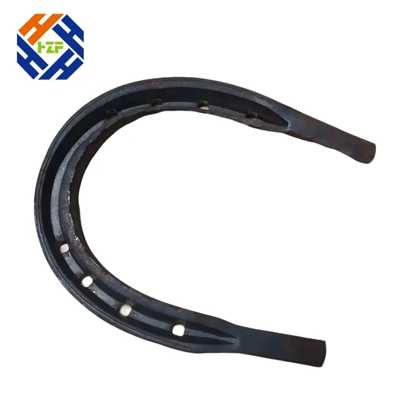 Napa Horseshoes Besi Cast isih dadi Pilihan sing Dipilih kanggo Perlindhungan lan Kinerja Hoof?